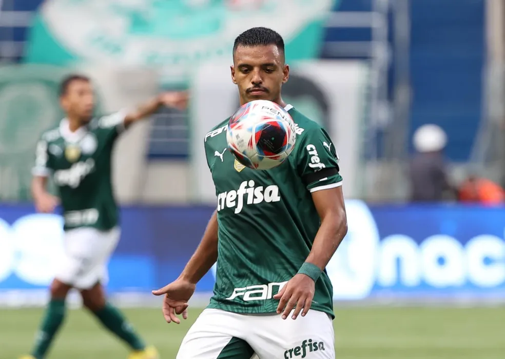 Gabriel Menino em ação no Palmeiras 0 x 0 São Paulo do último domingo — Foto: Cesar Greco/Palmeiras